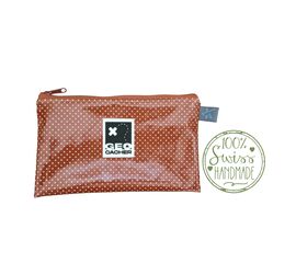 Geocacher Etui Braun Weiss